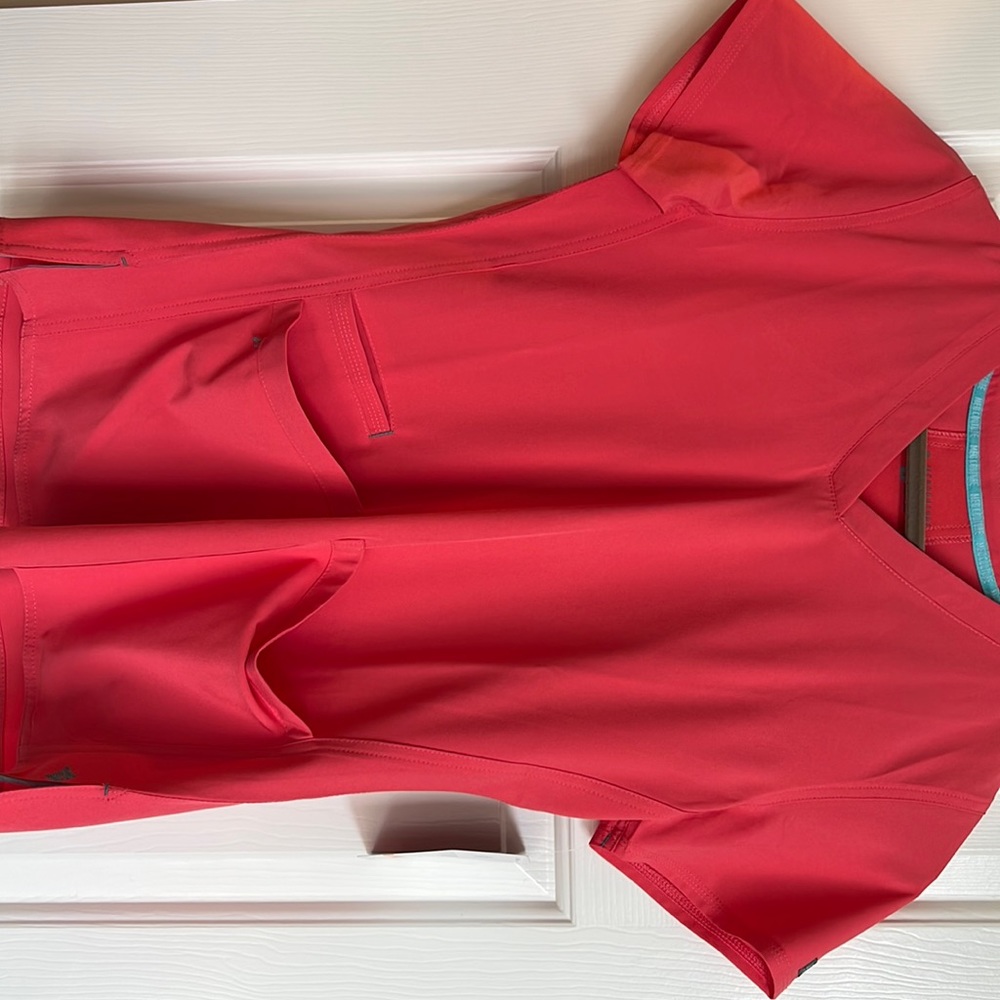 Women’s Scrubs size Small
